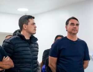 marotto-recebe-flavio-bolsonaro-e-mostra-avancos-na-saude-de-mesquita