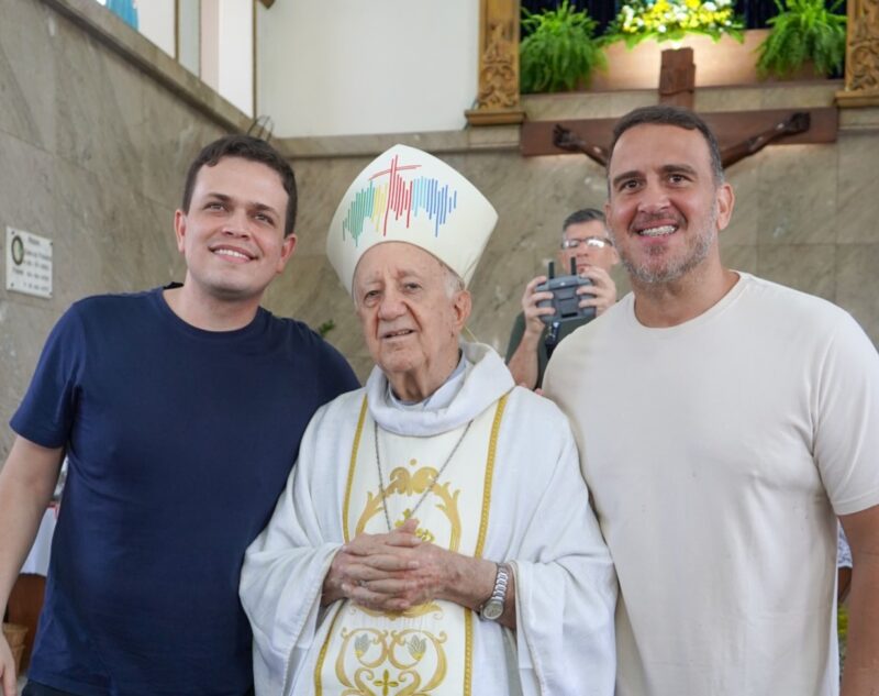 marotto-participa-de-missa-de-acao-de-gracas-pelo-aniversario-de-mesquita